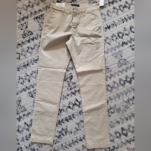 NWT AERO Slim Straight khakis - Picture 1 of 4